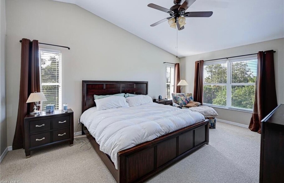 Master Bedroom - 4424 Pine Lake Rd