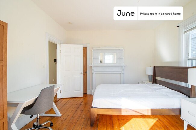 Building Photo - Room in Shared 5 bed/1 bath home