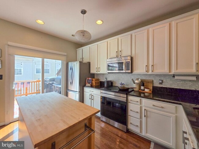 Building Photo - 5303 Arapaho Ln