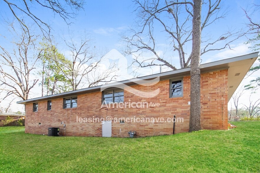 Building Photo - 105 Cumberland Rd