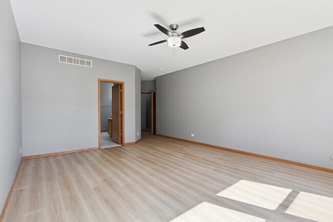 Building Photo - 3403 Green Pastures Ln