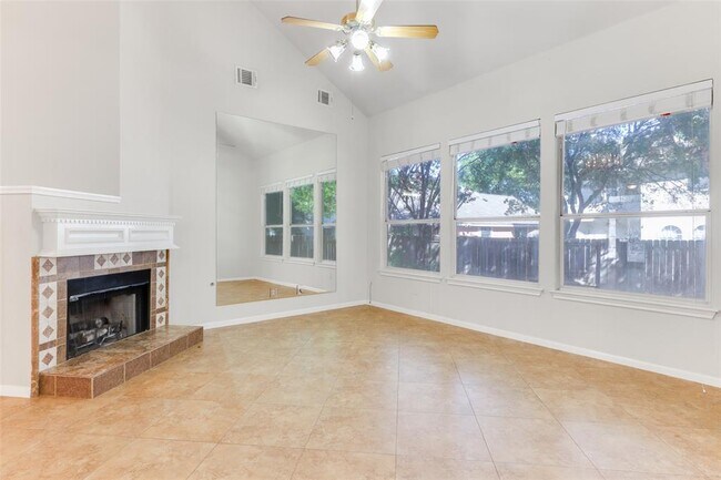 Building Photo - 8310 Broken Branch Dr