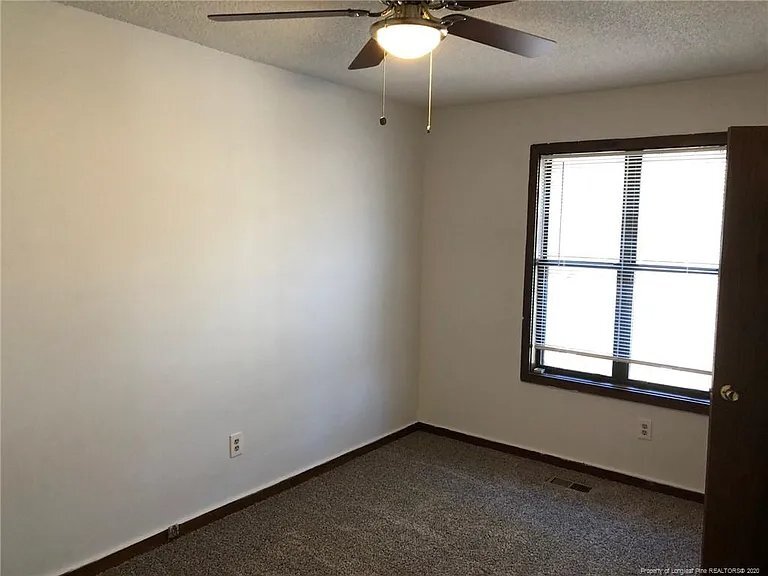 Building Photo - 410 Watergap Dr