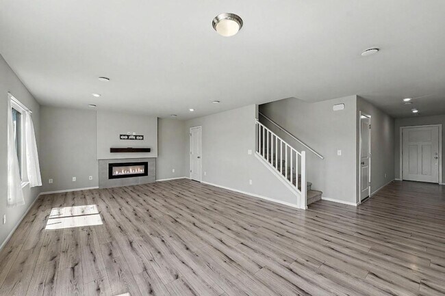 Building Photo - 15065 Iverson Lp SE