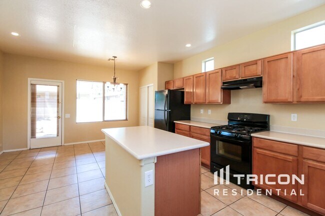 Building Photo - 9210 W Milkweed Loop