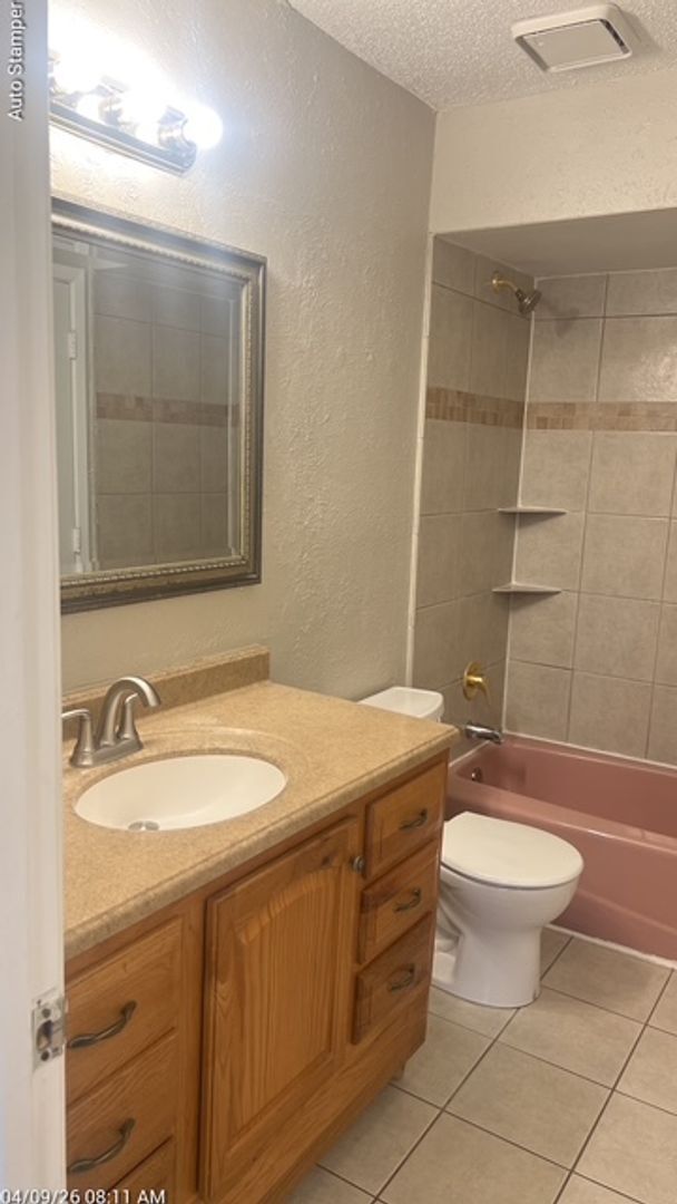 Building Photo - 501 Lantana Dr