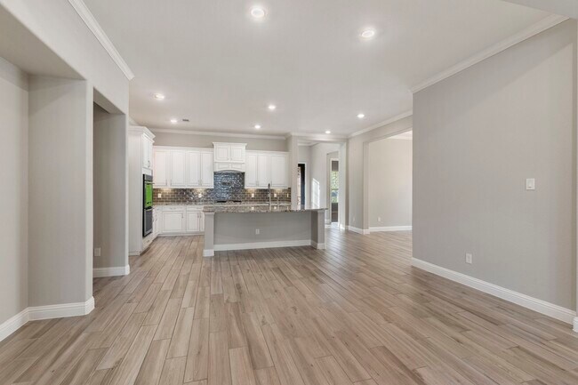 Building Photo - 18855 Collins View Dr