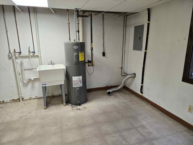 Building Photo - 1054/1056 Zephyr