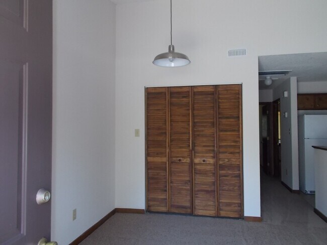 Building Photo - 1533 College Way