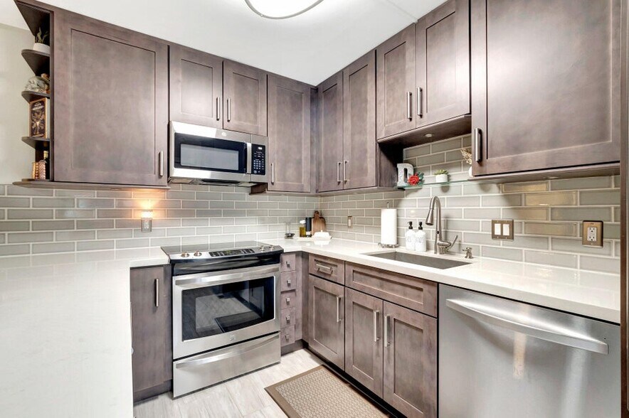 Building Photo - 3109 San Clara Dr