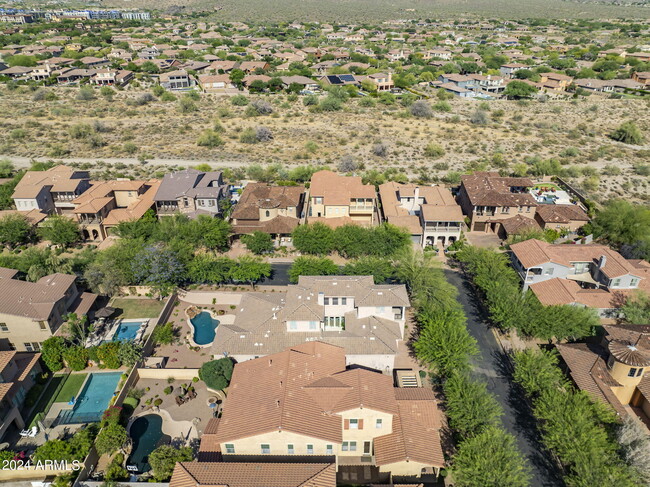 Building Photo - 9490 E Trailside View