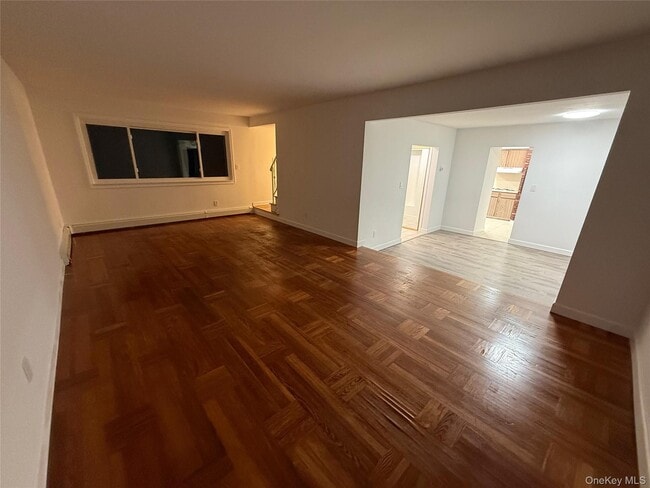 Building Photo - 8 Jonquill Ln