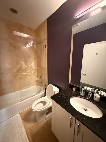 Building Photo - 651 N Milwaukee Ave