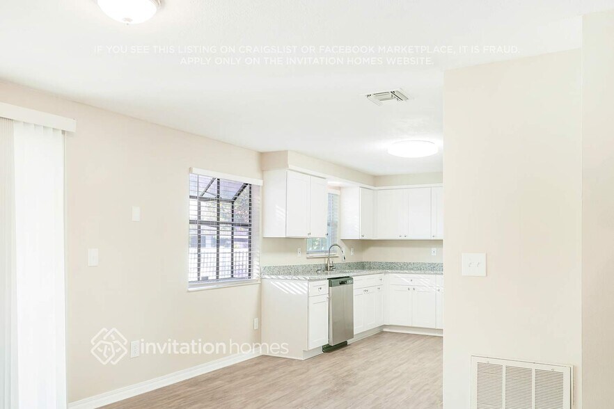 Building Photo - 8033 Banister Ln