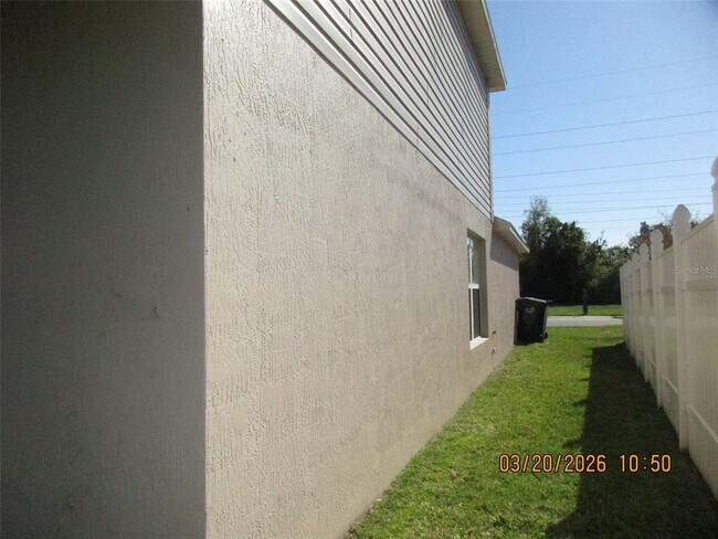 Building Photo - 11879 Bentry St