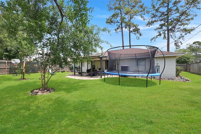 Building Photo - 12735 Memorial Dr