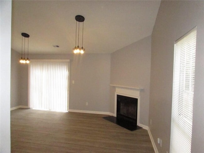 Building Photo - 4032 Settlers Hill Way