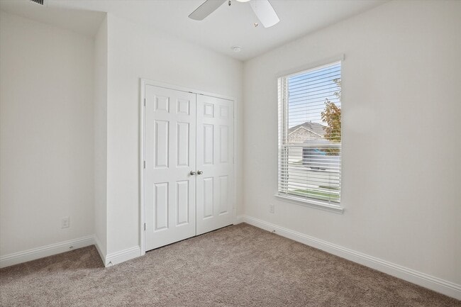 Building Photo - 2521 Wayne Ave