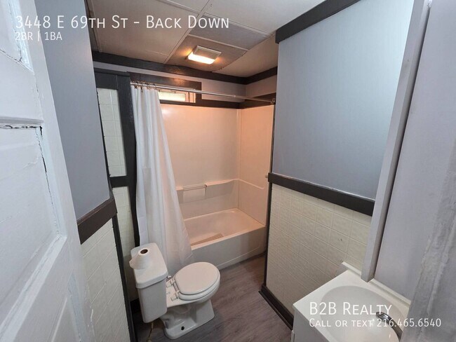 Building Photo - 3448 E 69th St