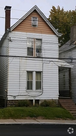 Building Photo - Incredible Value in Walnut Hills - move ri...