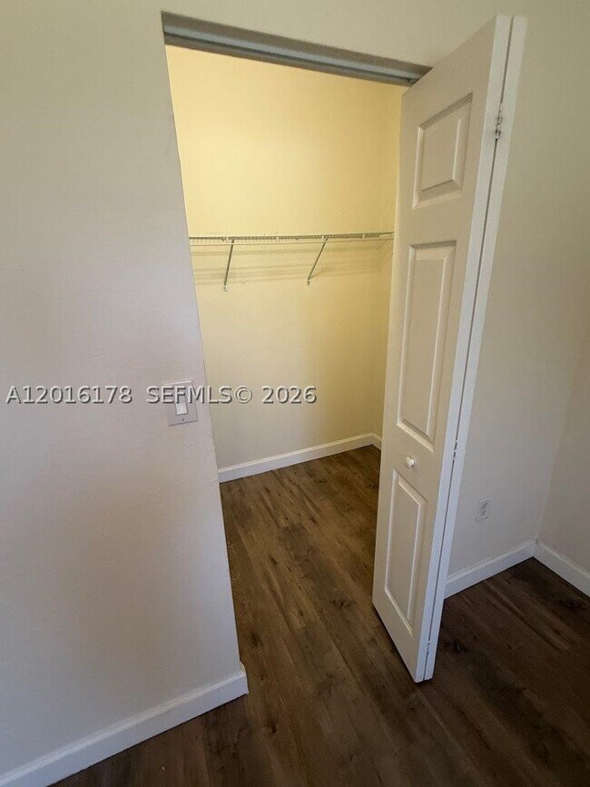 Building Photo - 11540 SW 151 Ave
