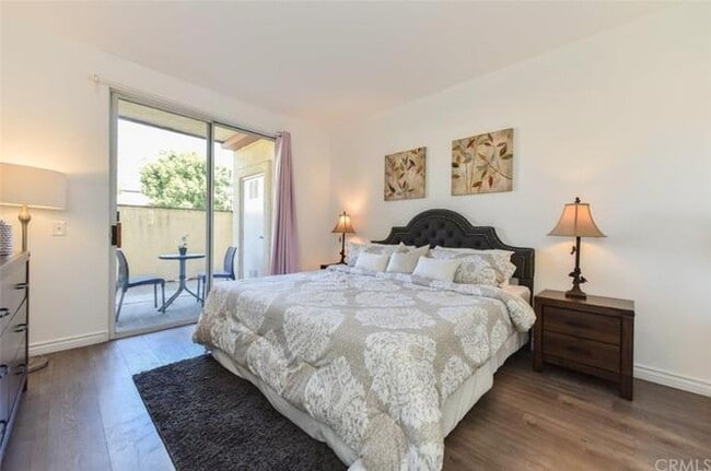 Building Photo - 13350 Savanna