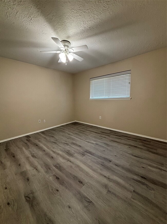 Building Photo - 409 Bellmar Ln