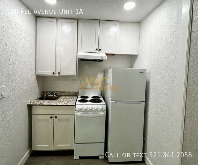 Building Photo - 108 E Fee Ave