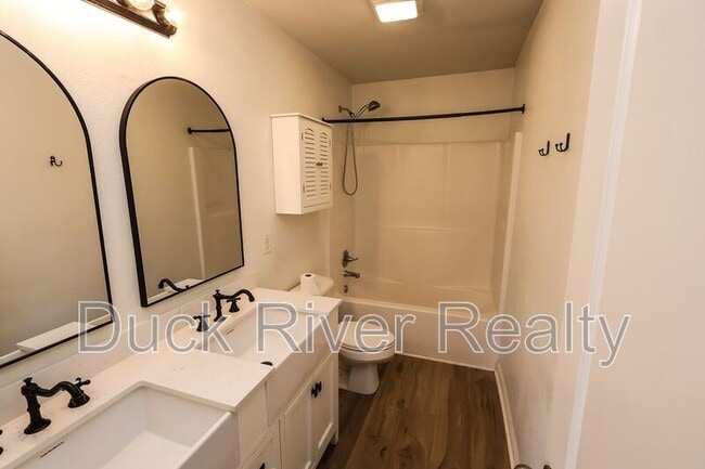 Building Photo - 2207 Carpenter Bee Dr