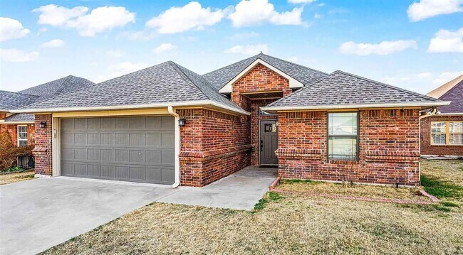 Building Photo - VERY NICE HOME IN THE ROLLING HILLS AREA. PETS NEGOTIABLE WITH OWNERS APPROVAL