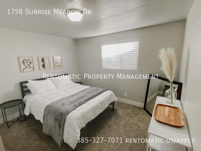 Building Photo - 1798 Sunrise Meadow Dr