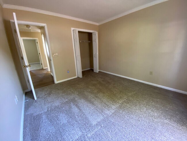 Building Photo - 4310 Oneal Place