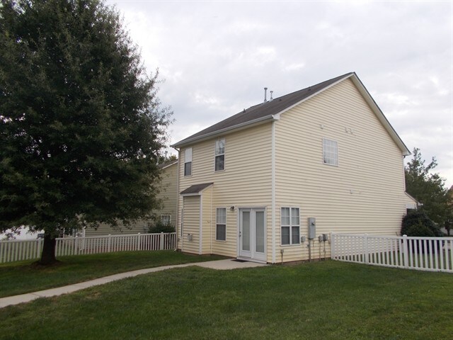Building Photo - 10505 Meadow Crossing Ln