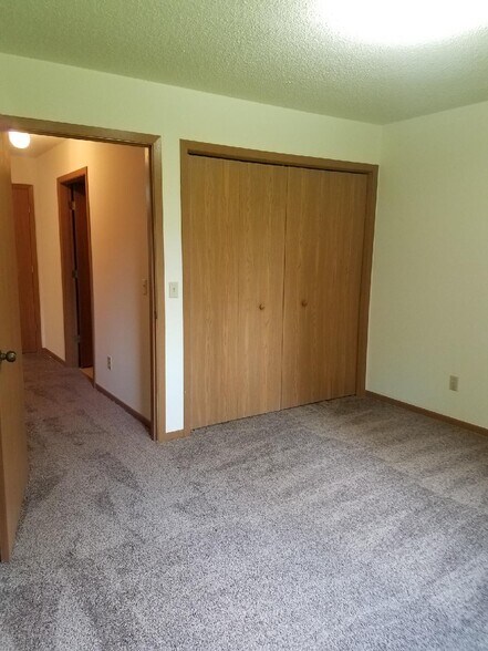 Building Photo - 1232 Spruce Ct
