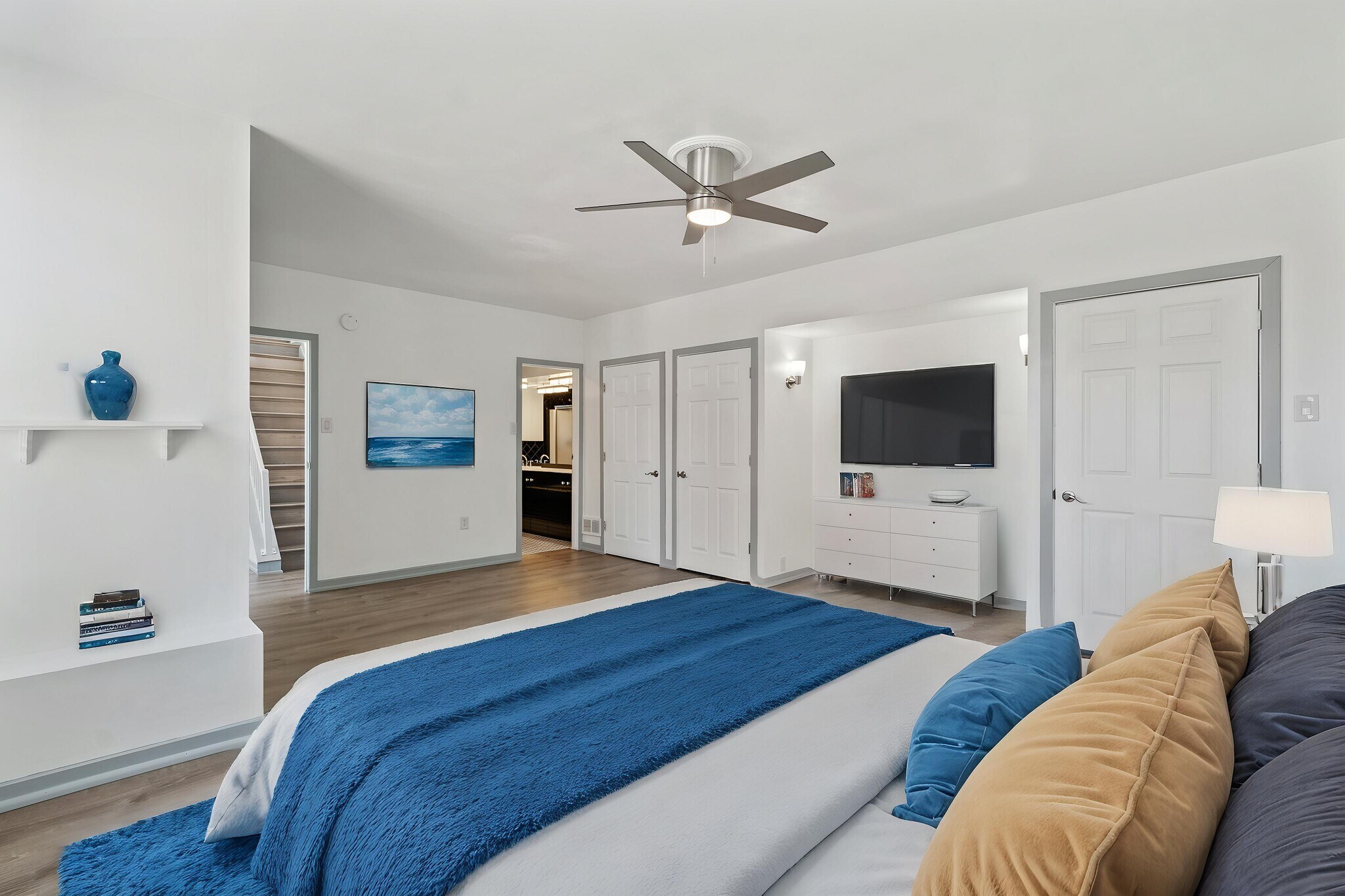 Master Bed - 2500 Sarah St