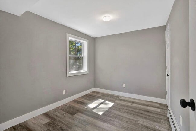 Building Photo - 36 Kensington Ave