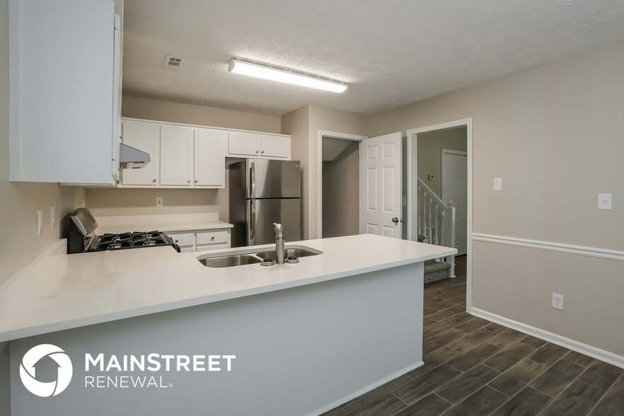 Building Photo - 407 Churchill Ct