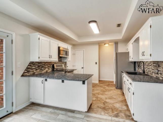 Building Photo - 3037 Cunningham Dr