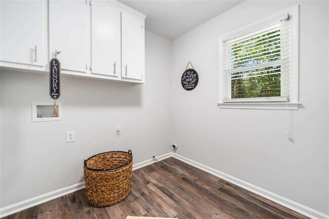 Building Photo - 745 Princeton Mill Run