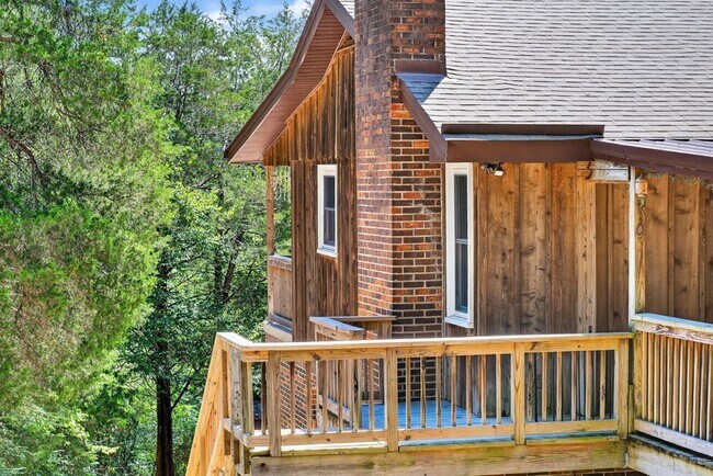 Building Photo - 3390 Tyree Springs Rd