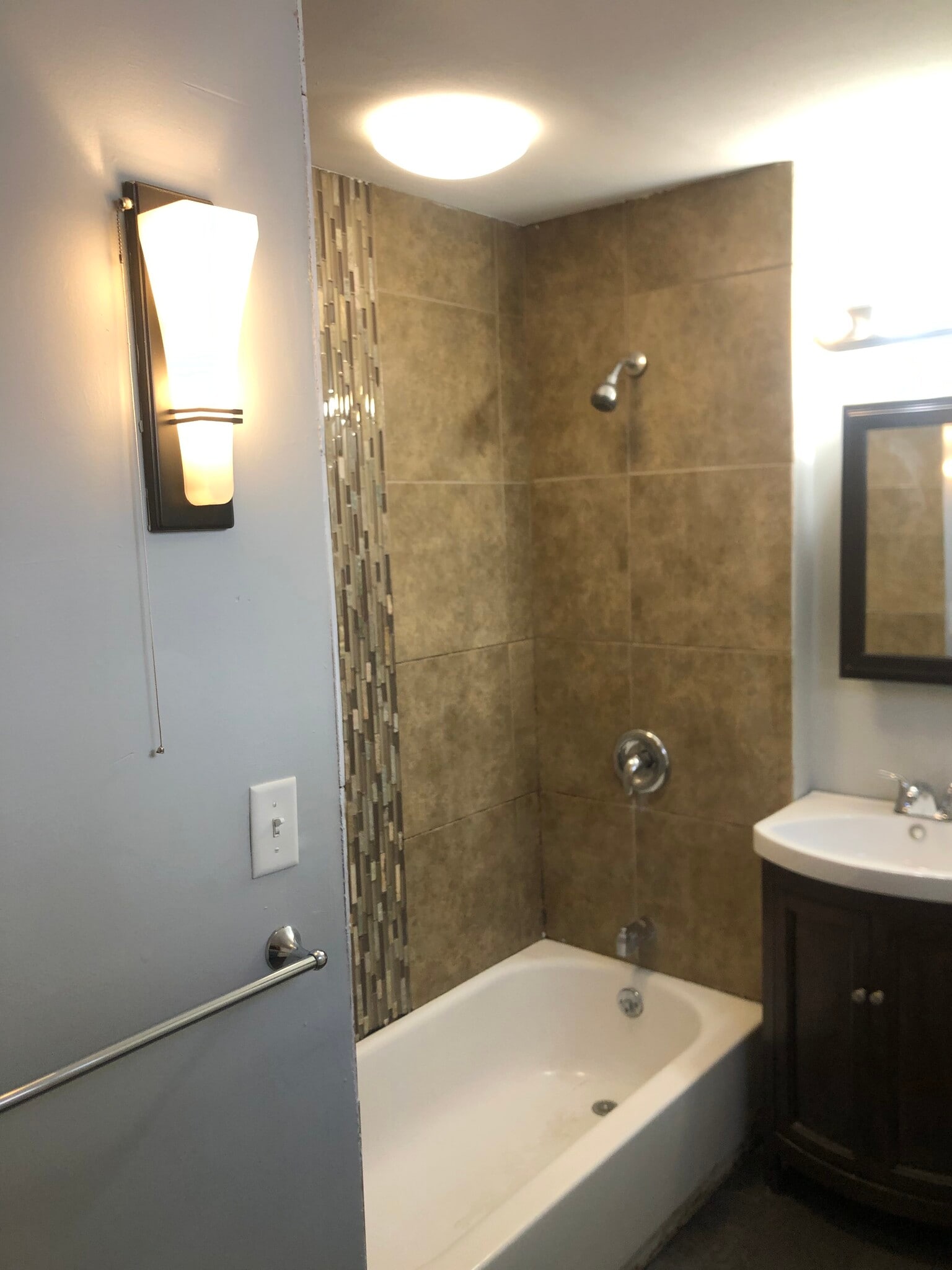 Building Photo - 26 W 4th St