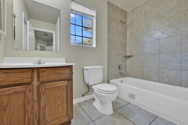 Building Photo - 4926 Appleseed Ct