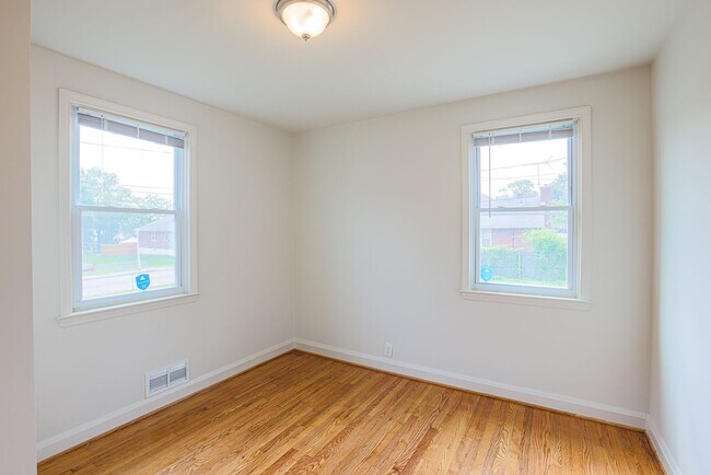Building Photo - 5319 Plainfield Ave