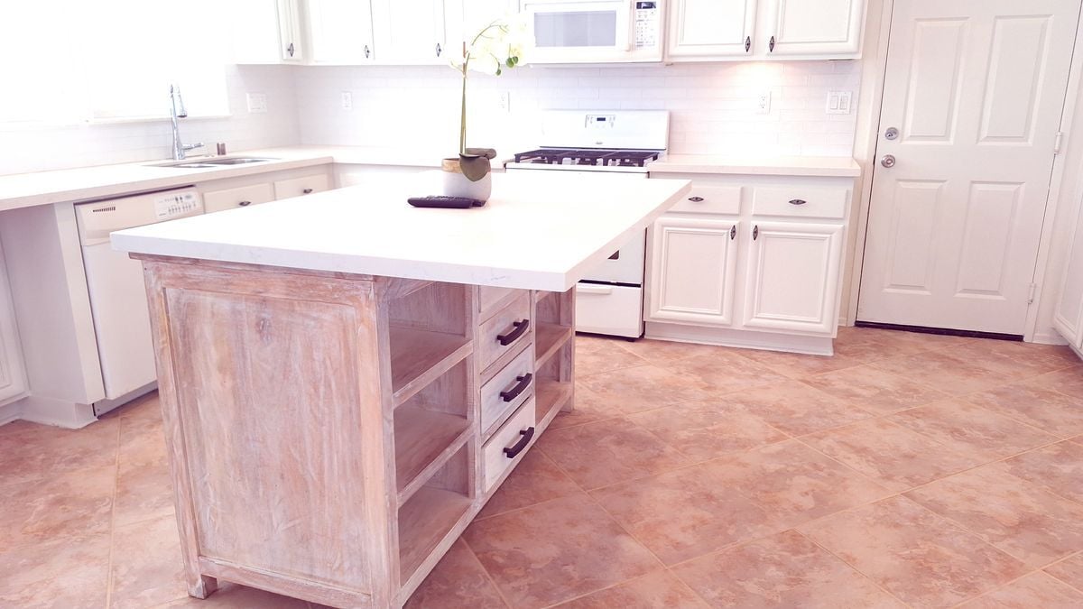 Building Photo - 24799 Benetta Ct