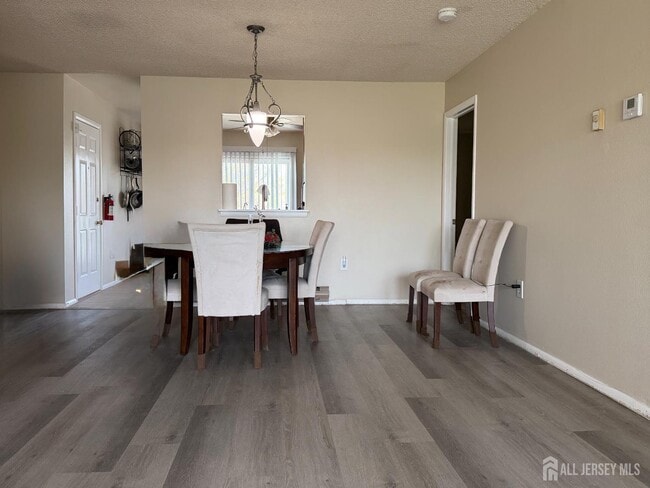 Building Photo - 808 Sewell Rd