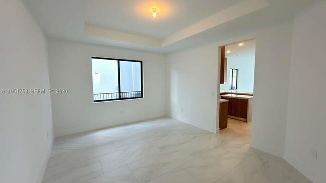 Building Photo - 19700 NE 14th Ave