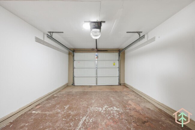 Building Photo - 2004 SE 143rd Ave