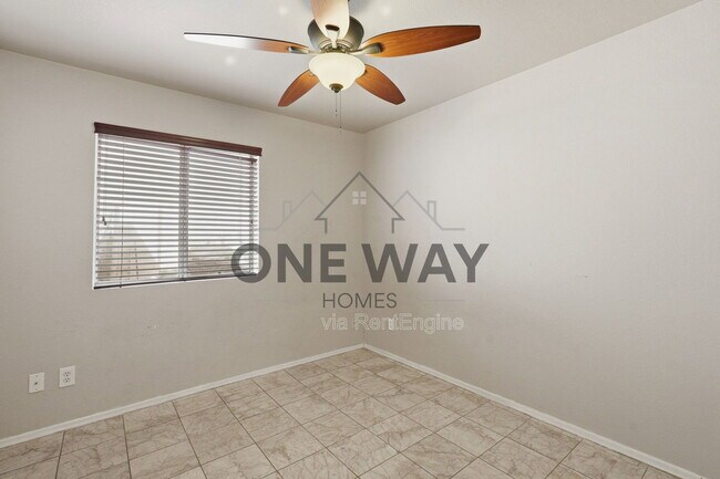 Building Photo - 819 E Cindy St