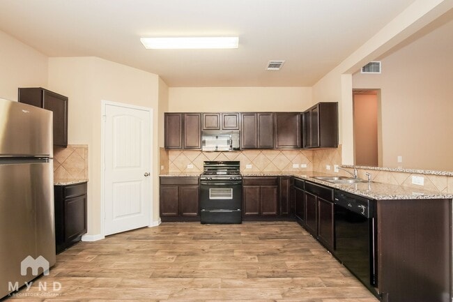 Building Photo - 12213 Waterford Run Way