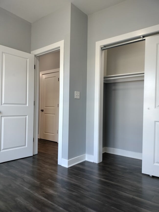 Building Photo - 4800 S Winchester Ave